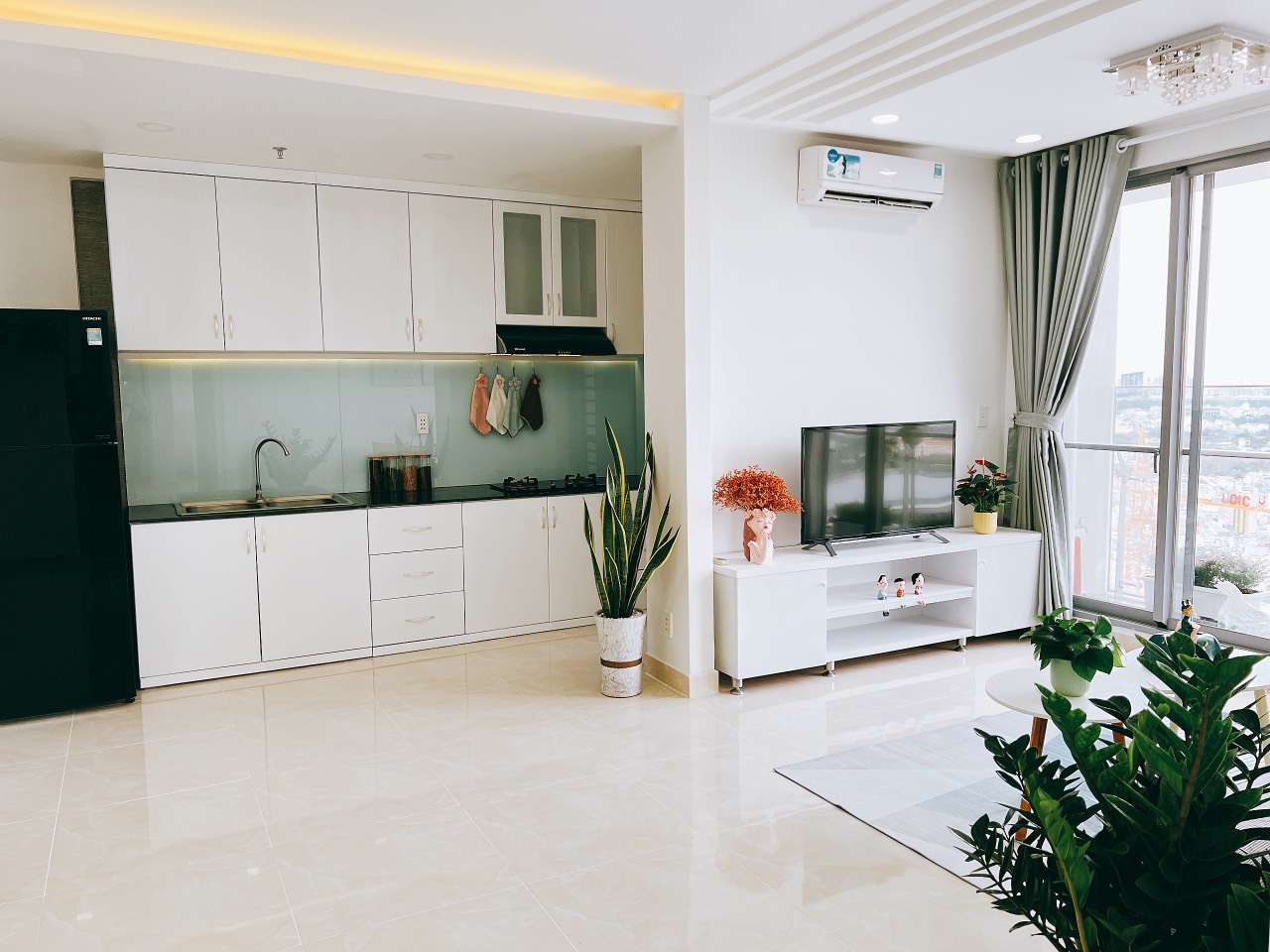 Cần cho thuê gấp căn hộ 2PN - 3PN Saigon South Residences, giá 12tr-15tr/ tháng LH Thành Tâm